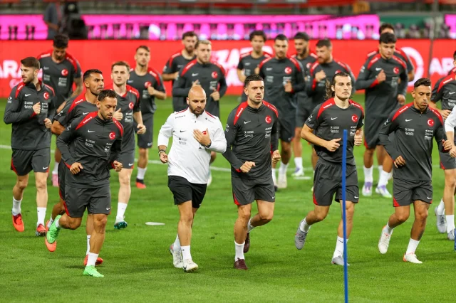 Sürprizlerle Dolu Türkiye-İspanya Maçı: Milli Takım Hazırlıklarını Tamamladı