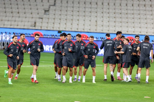 Sürprizlerle Dolu Türkiye-İspanya Maçı: Milli Takım Hazırlıklarını Tamamladı