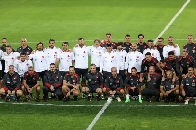 Sürprizlerle Dolu Türkiye-İspanya Maçı: Milli Takım Hazırlıklarını Tamamladı