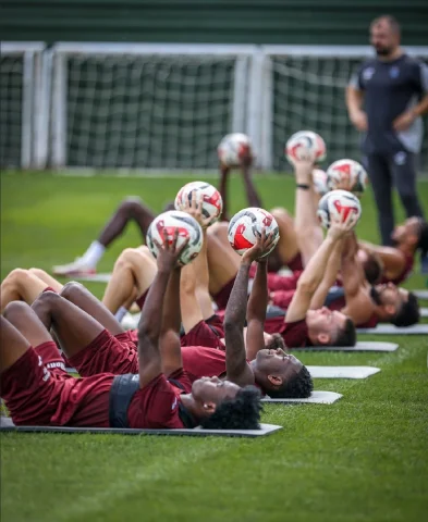 Trabzonspor'un Fenerbahçe Hazırlıkları Sürprizlerle Dolu