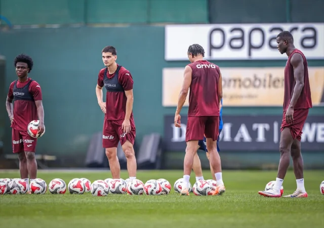 Trabzonspor'un Fenerbahçe Hazırlıkları Sürprizlerle Dolu