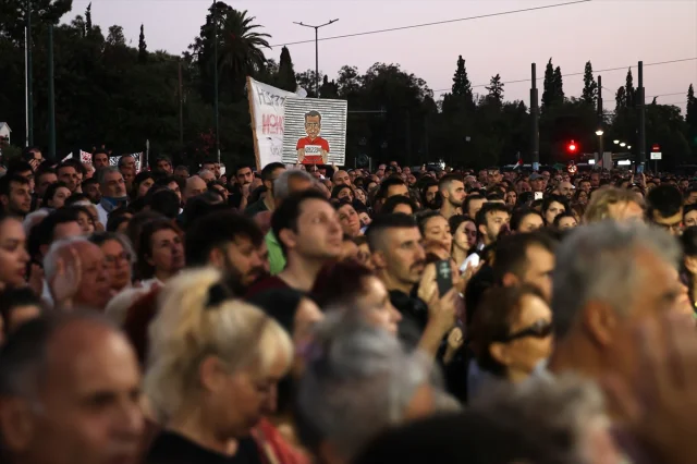 Atina'nın Kalbinde Anma Gerginliği: Tembi Faciası Unutulmuyor