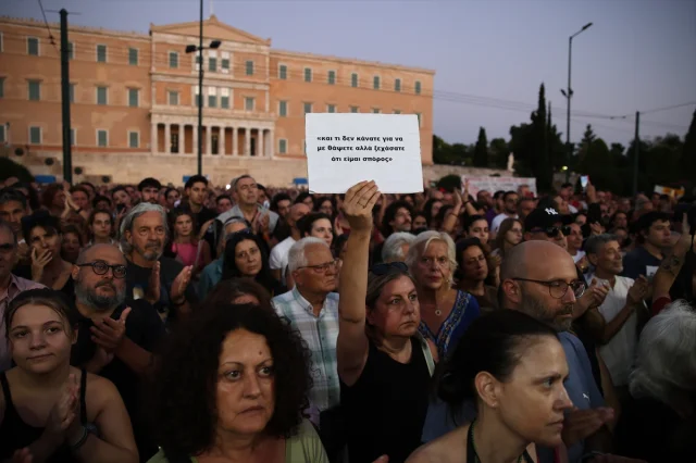 Atina'nın Kalbinde Anma Gerginliği: Tembi Faciası Unutulmuyor
