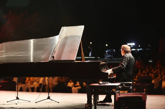 Kapadokya'da Büyülü Gece: Fazıl Say ve Nakamura Hayato Tarihi Buluşma