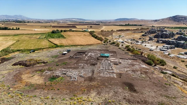 Çayönü Tepesi'nde Keşfedilen 9,500 Yıllık Yapı Arkeoloji Dünyasında Heyecan Yarattı