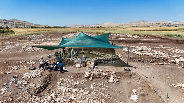 Çayönü Tepesi'nde Keşfedilen 9,500 Yıllık Yapı Arkeoloji Dünyasında Heyecan Yarattı