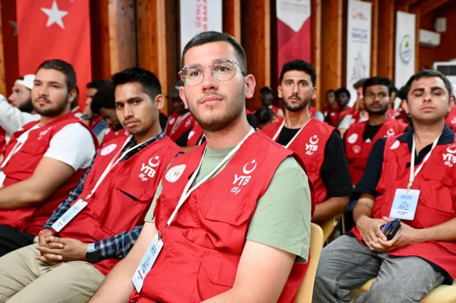 İstanbul'da Gençlik Kampında Barış Mesajları Yankılandı