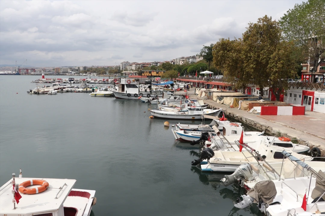 Tekirdağ'da Poyrazın Etkisi Azaldı Denizci Setleri Artık Geçilebilir