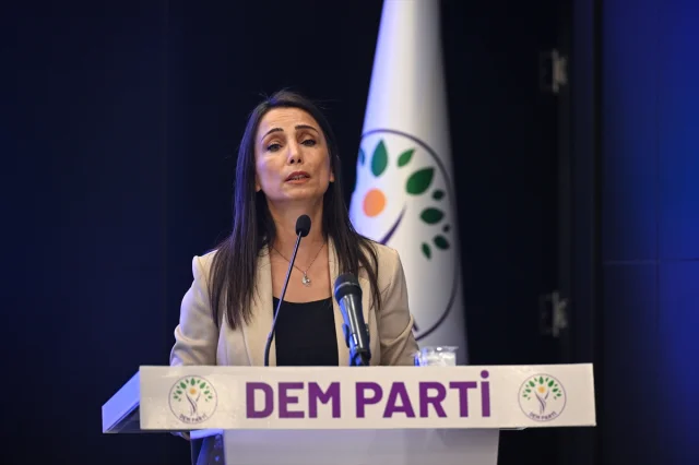 Tülay Hatimoğulları'ndan Dünya'ya Çarpıcı Gazze Çağrısı