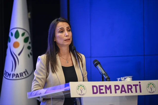 Tülay Hatimoğulları'ndan Dünya'ya Çarpıcı Gazze Çağrısı