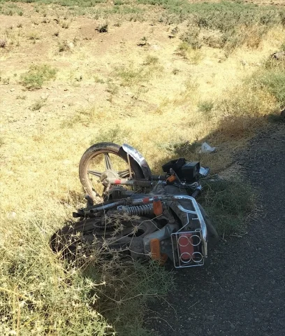 Mardin'de Korkutan Trafik Kazası: Motosiklet ve Araç Çarpıştı