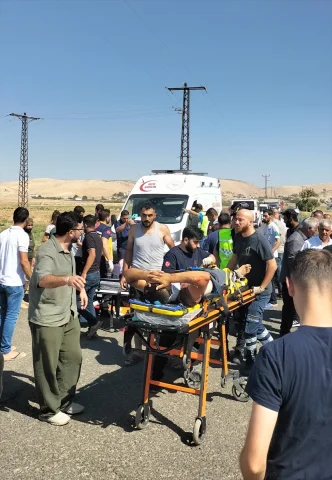 Mardin'de Korkutan Trafik Kazası: Motosiklet ve Araç Çarpıştı