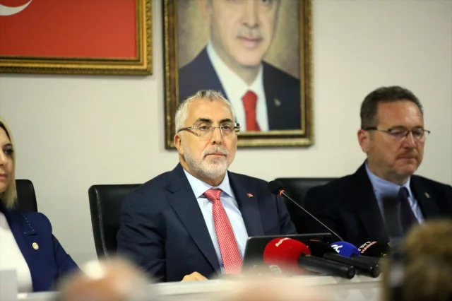 Bakan Işıkhan Kastamonu'yu Yatırımlar ve Hedeflerle Coşturdu