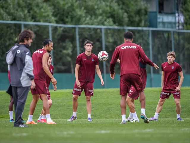 Trabzonspor'un Fenerbahçe Sınavı İçin Son Hazırlıkları Merak Ediliyor