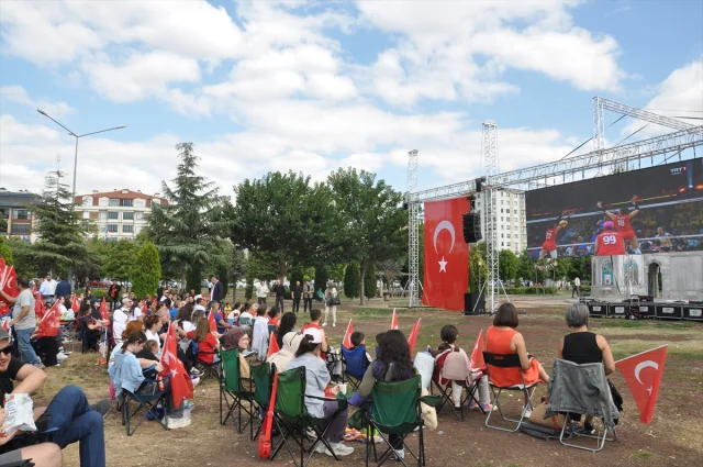 Eskişehir'de Milli Heyecan Zirve Yaptı: Dev Ekranda Müthiş Final Maçı