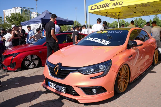 Diyarbakır'da Modifiye Araçların Renkli Dünyası: Tuning Fest 2025'e Yoğun İlgi