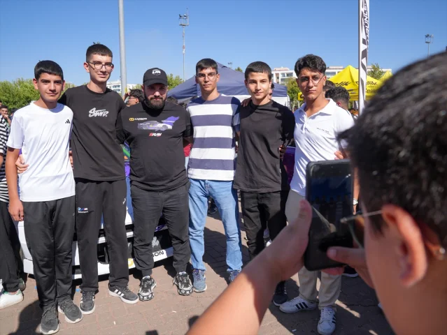Diyarbakır'da Modifiye Araçların Renkli Dünyası: Tuning Fest 2025'e Yoğun İlgi