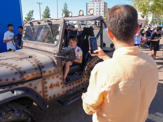 Diyarbakır'da Modifiye Araçların Renkli Dünyası: Tuning Fest 2025'e Yoğun İlgi