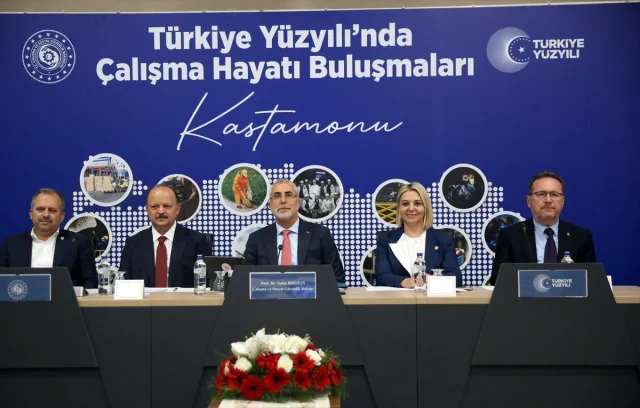 Bakan Işıkhan Kastamonu'da Umudu Yeşerten Açıklamalar Yaptı