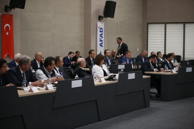 Bakan Işıkhan Kastamonu'da Umudu Yeşerten Açıklamalar Yaptı