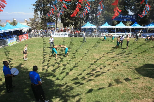 Kahramanmaraş'taki Heyecanlı Güreş Festivali İzleyicileri Büyüledi