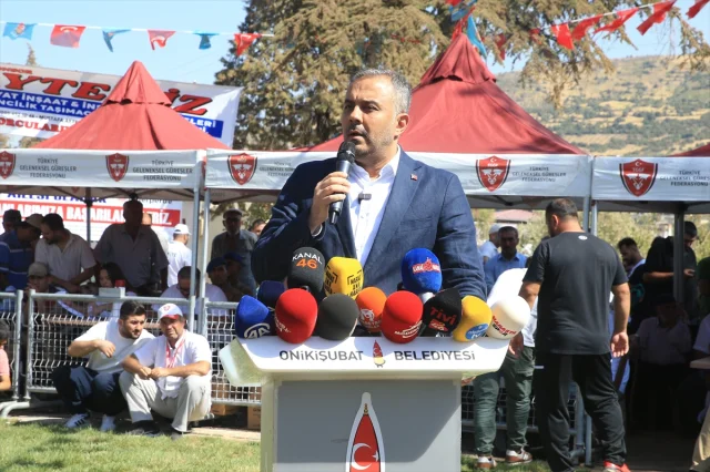Kahramanmaraş'taki Heyecanlı Güreş Festivali İzleyicileri Büyüledi