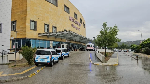 Çorum'daki Zincirleme Kazalarda 17 Kişi Yaralandı