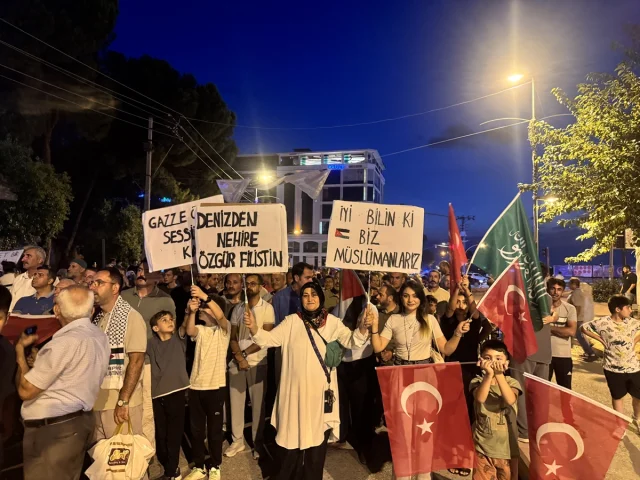 Hatay'da Duygusal Filistin'e Destek Yürüyüşü Gerçekleşti