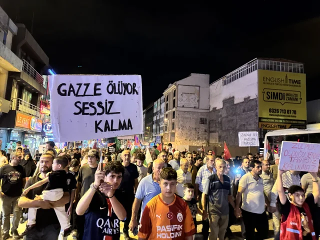 Hatay'da Duygusal Filistin'e Destek Yürüyüşü Gerçekleşti