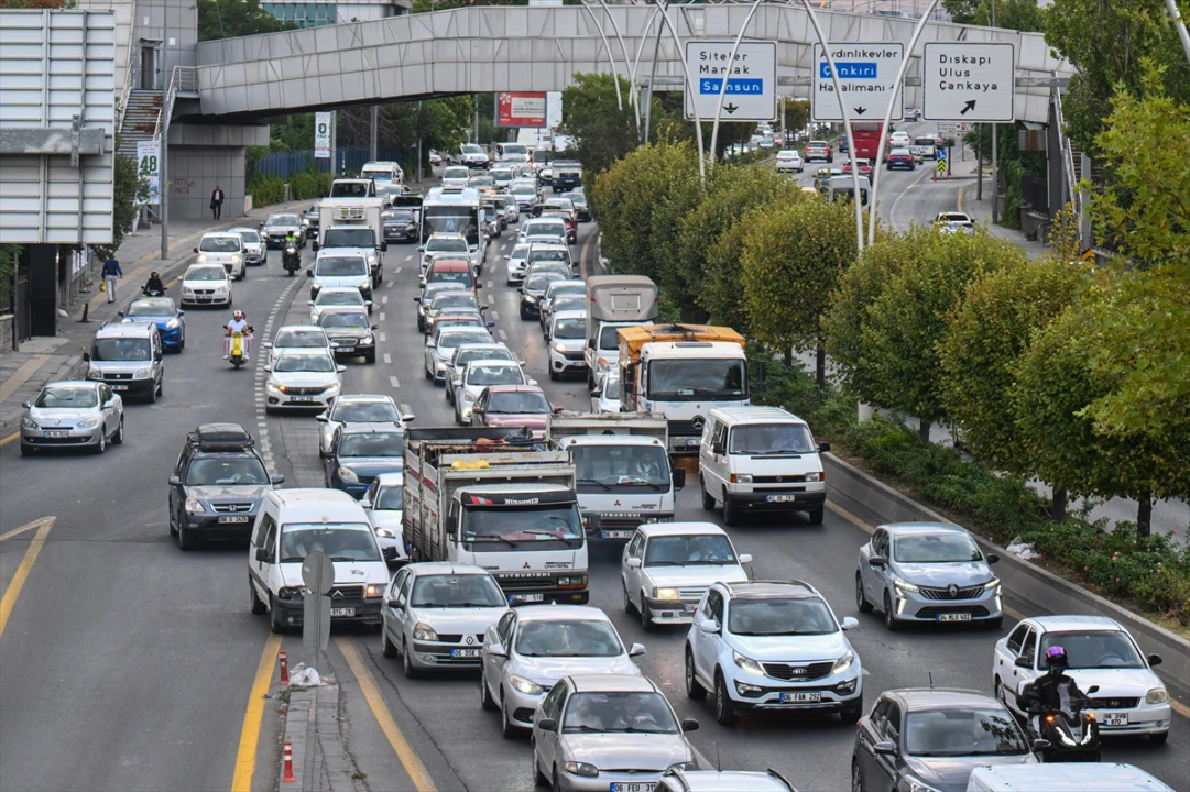 Ankara'nın Ulaşımında Eğitim Dönemi Yoğunluğu Kırmızı Alarm Verdi