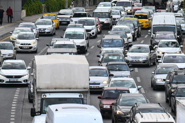 Ankara'nın Ulaşımında Eğitim Dönemi Yoğunluğu Kırmızı Alarm Verdi