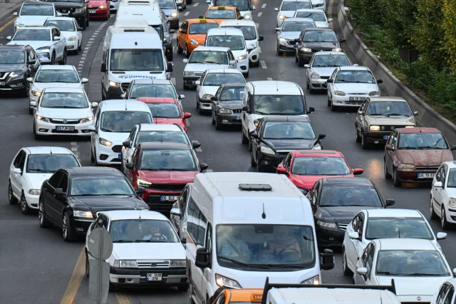 Ankara'nın Ulaşımında Eğitim Dönemi Yoğunluğu Kırmızı Alarm Verdi