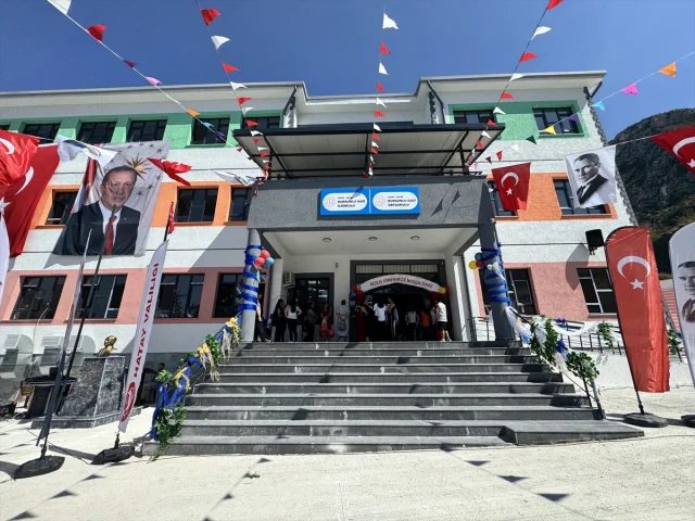 Eğitim Yılı Heyecanı Adana, Mersin, Hatay ve Osmaniye'de Başladı