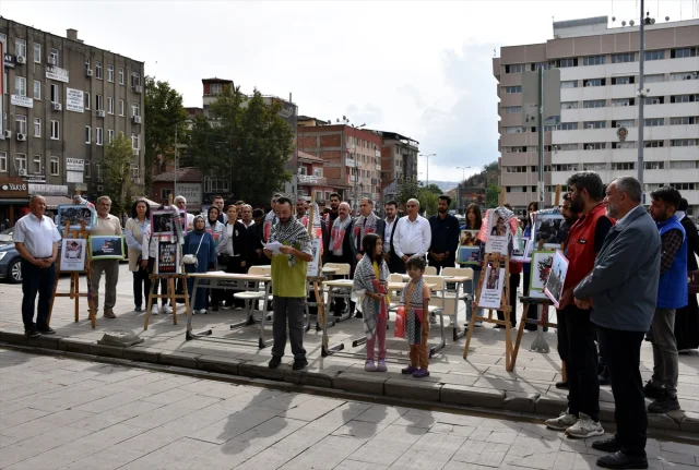 Gençlerden Filistin'e Anlamlı Destek: Kırıkkale ve Sivas'ta Duygusal Etkinlikler