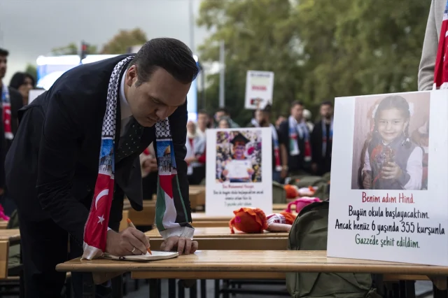 Boş Sıralar Etkinliği Gazze'deki Dramı Gözler Önüne Seriyor