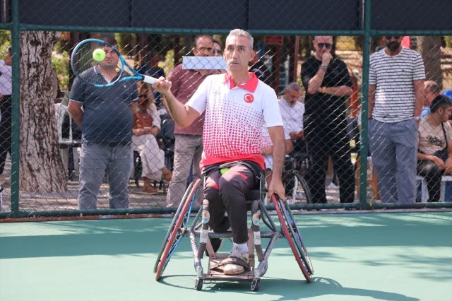 Tekerlekli Sandalye Tenisi Şampiyonası Zonguldak'ta Nefes Ke...