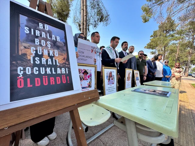 Türkiye'de 'Boş Sıralar' Protestosu Gazzeli Çocuklar İçin Ses Getiriyor
