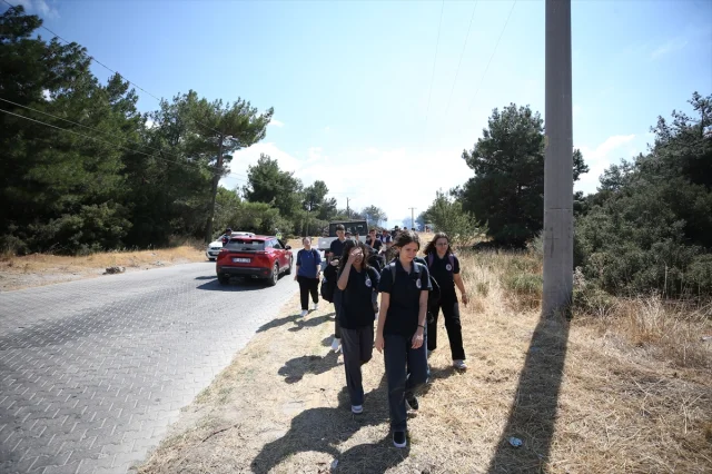 Çanakkale'de Ormanda Korkutan Yangın Son Anda Kontrol Altına Alındı