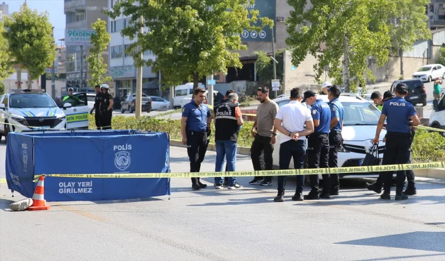Denizli'de Üzücü Kaza: Kadın Yayaya Çarpan Otomobil Can Aldı