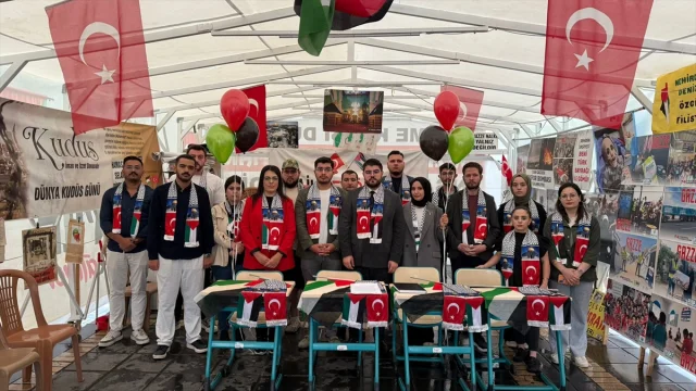 Gazze'deki Boş Sıralar Kayseri'de Duygu Yüklü Bir Etkinlikle...