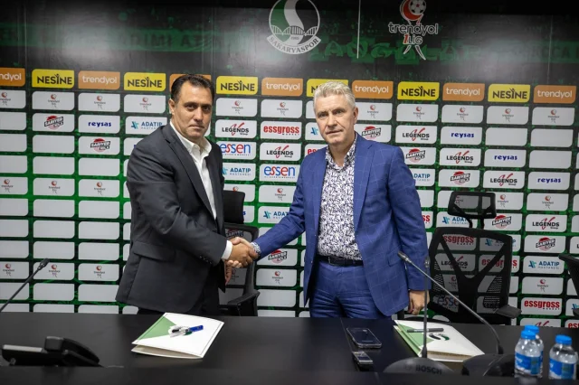 Sakaryaspor'un Yeni Yüzü Serhat Sütlü: Şehir Futbol İle Coşacak