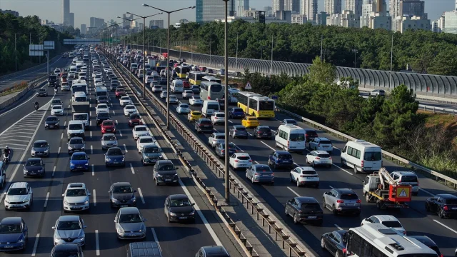 İstanbul Trafiği Kabusu: Sabah Yoğunluğu Zirve Yaptı