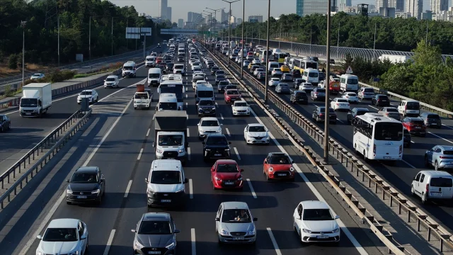 İstanbul Trafiği Kabusu: Sabah Yoğunluğu Zirve Yaptı