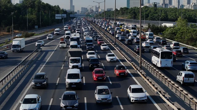 İstanbul Trafiği Kabusu: Sabah Yoğunluğu Zirve Yaptı