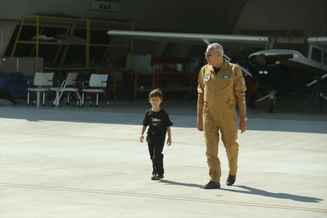 Torunla Gökyüzünde Buluşma: Sivrihisar Gösterilerinde Sıradışı Bir Uçuş