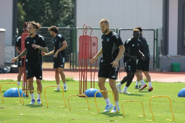 Kocaelispor ve Gaziantep FK Arasındaki Heyecan Dorukta