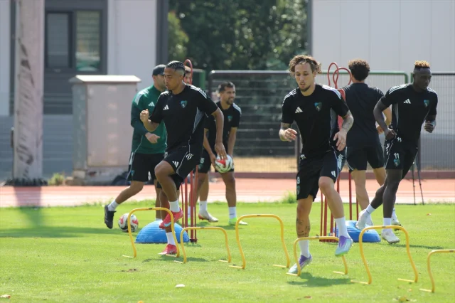 Kocaelispor ve Gaziantep FK Arasındaki Heyecan Dorukta
