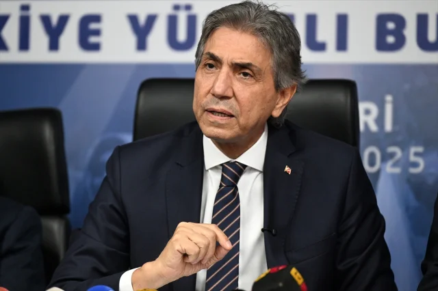 Mustafa Demir'den CHP'ye Sert Eleştiri