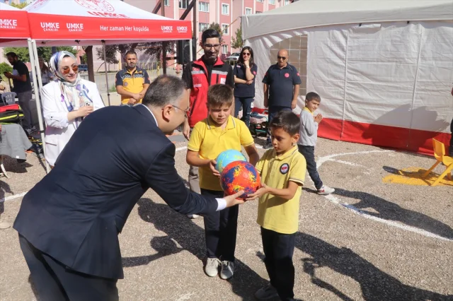 Çankırı'da Sağlık ve Eğlence Bir Arada: 'Sağlıklı Çocuk, Sağlıklı Gelecek' Etkinliği İlgi Gördü