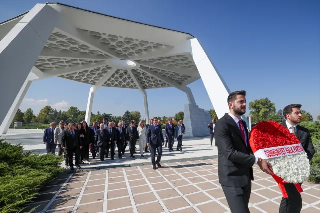 CHP Liderleri Anıldı: Ecevit ve Baykal'ın Miraslarıyla Geleceğe Yürüyoruz